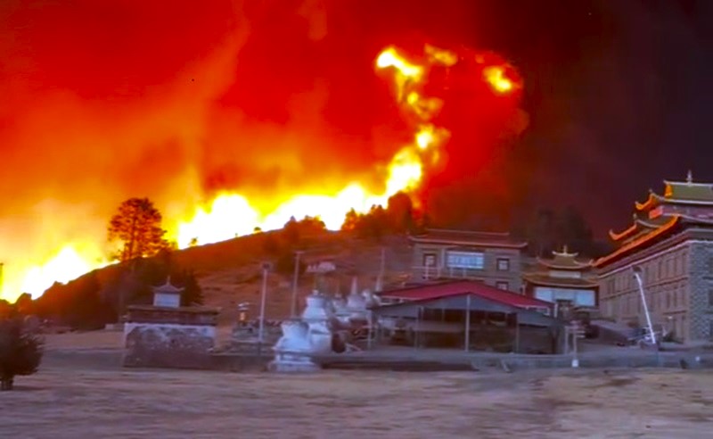 A massive fire ravages Garashey County in eastern Tibet on March 18, 2024, igniting fears and leaving destruction in its wake. [Photo: TPI]