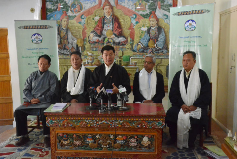 From left: Finance Secretary Trinley Gyatso, Finance minister Karma Yeshi, President Dr Lobsang Sangay, MFin expert Alok Prasad, and Chief planning Officer Dr Kunchok Tsundue at the press conference in Dharamshala, India, on January 17, 2018. Photo: TPI/Yeshe Choesang