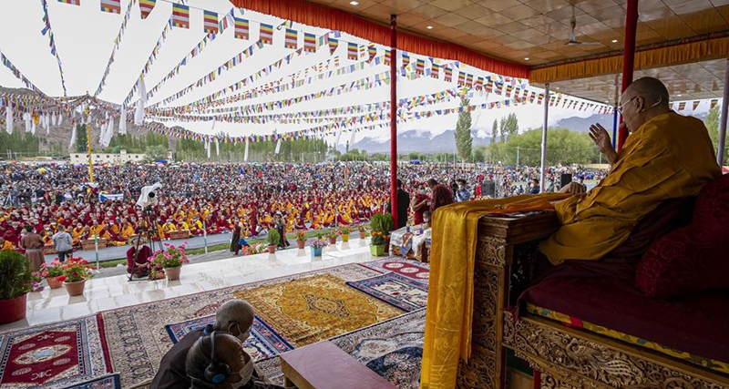 His Holiness the Dalai Lama speaking to the crowd at the Shewatsel Teaching Ground in Leh, Ladakh, UT, India on July 28, 2022. Photo: OHHD/Tenzin Choejor