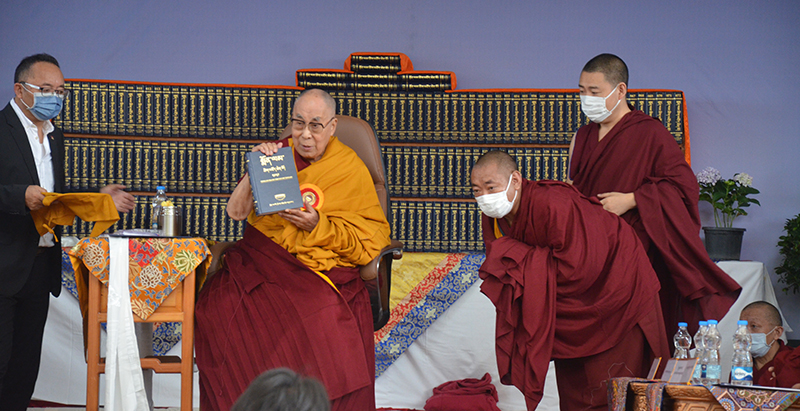 His Holiness the Dalai Lama inaugurates the Great Tibetan Monlam dictionary at Tsuglagkhang, Dharamshala on May 27, 2022. Photo: TPI/ Yangchen Dolma
