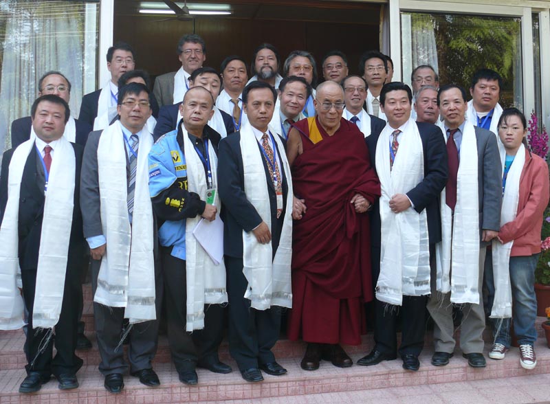 Members of Chinese Democractic activists from 9 countries meeting with His Holiness the Dalai Lama in Dharamshala, India on 10 March 2010. Photo: TPI