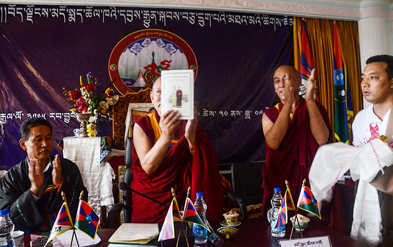 Chief Guest Shri Pranab Mukherjee releasing Tibetan edition of the‘Noddle Maker of Kalimpong’ in Dharamshala, India, on June 30, 2018. Photo: TPI/Tenzin Chodak