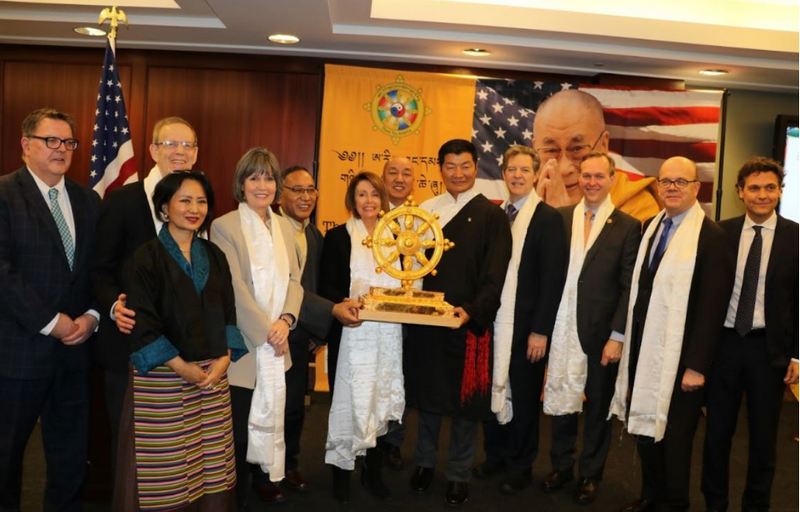 President Dr Lobsang Sangay presents Wheel of Dharma souvenir to Speaker of US House of Representatives, Hon Nancy Pelosi to thank the government and people of the United States at Thank you America event, February 12, 2019. Photo: OOT DC